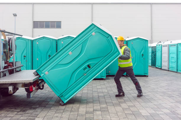 Affordable portable toilet rental in Canton, IL